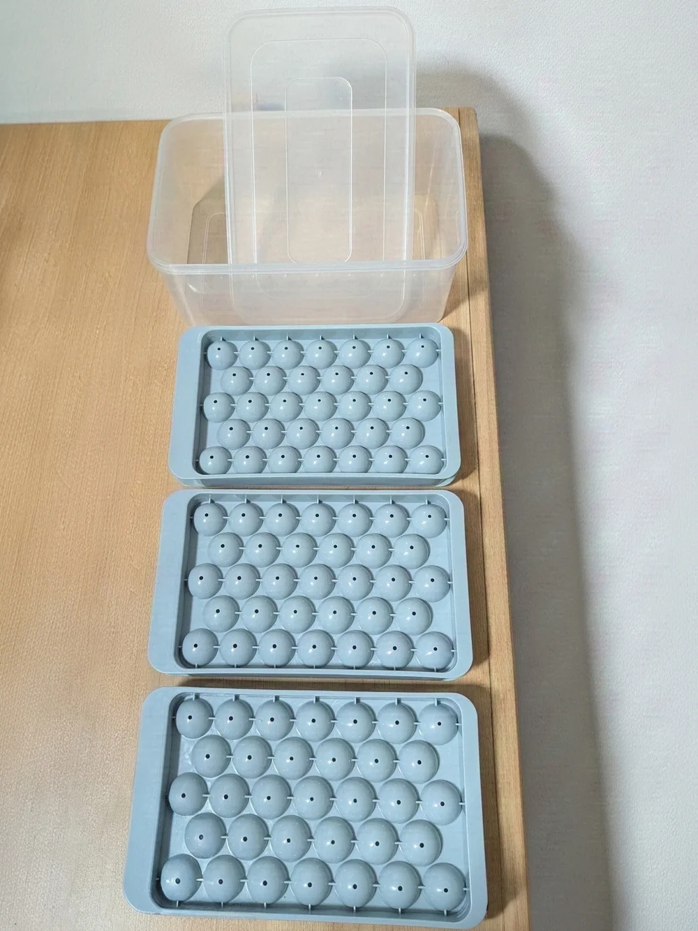 Round Ice Cube Tray with Storage Bin - Light Blue